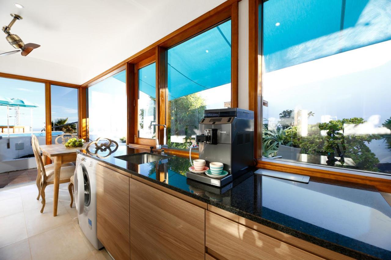 Tías "New" Deluxe Designer Villa Infinity, With Panoramic Sea Views,Own Exclusive Heated Private Pool, Subtropical Gardens מראה חיצוני תמונה